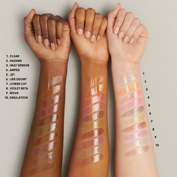 MAC SQUIRT PLUMPING GLOSS STICK - JET - Picture 2 of 5